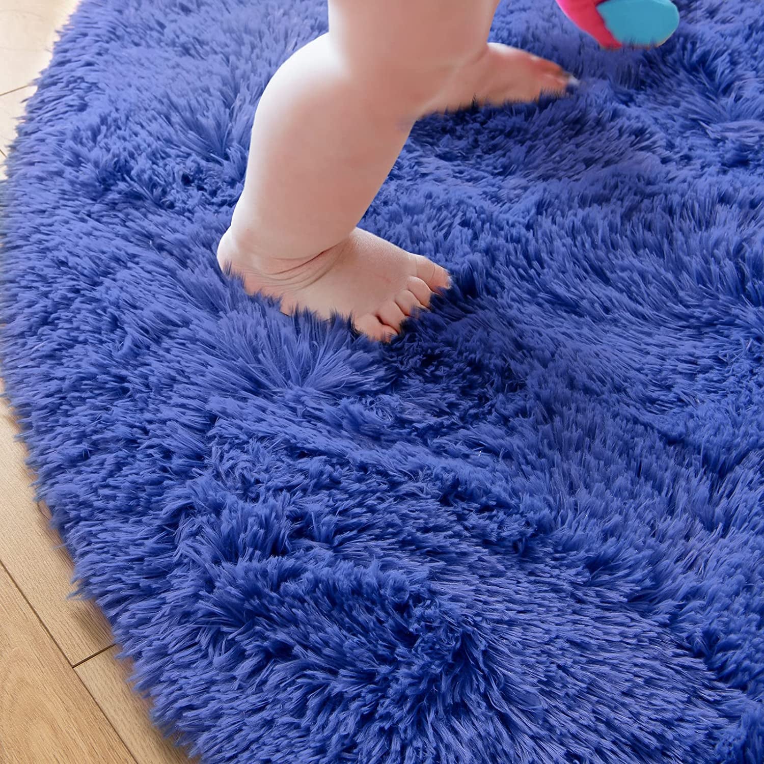 Ultra-Soft Round Shaggy Area Rug for Boys and Girls